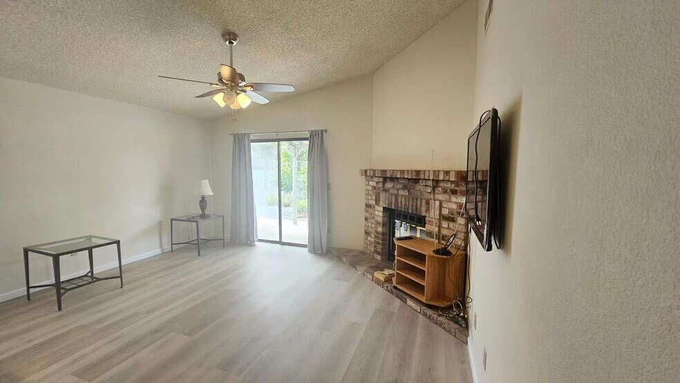 Building Photo - 814 Portugal Way
