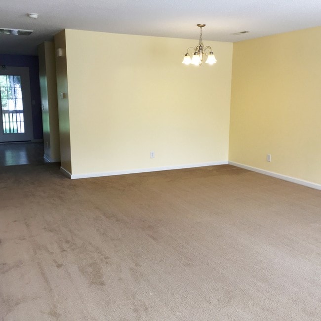 Building Photo - 10 Dunlevy Way