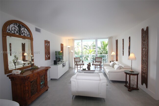 Building Photo - 5161 Collins Ave