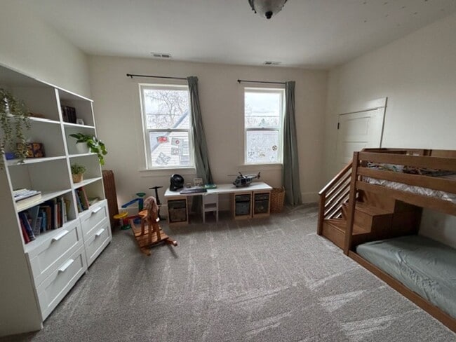 Building Photo - 1538 S 400 E