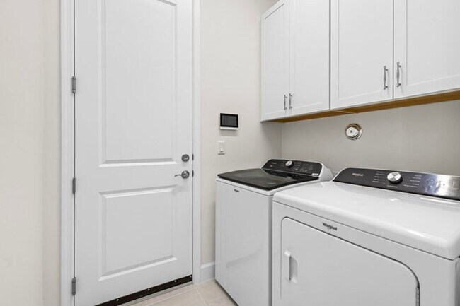 Building Photo - 14184 Lacebark Ln