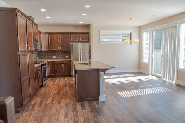 Building Photo - UPDATED PRICE-3 Bedroom Home in Millcreek