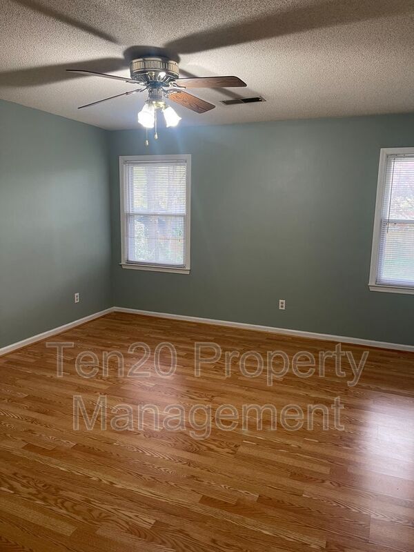 Building Photo - 1340 Blanchfield Dr