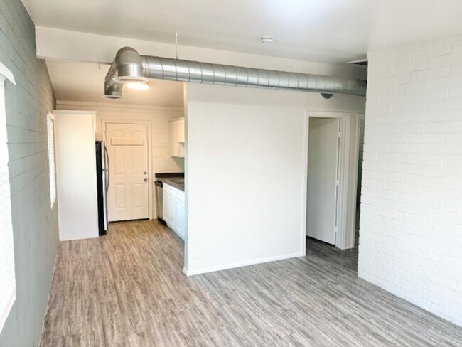 Building Photo - Spanish Place Apartments