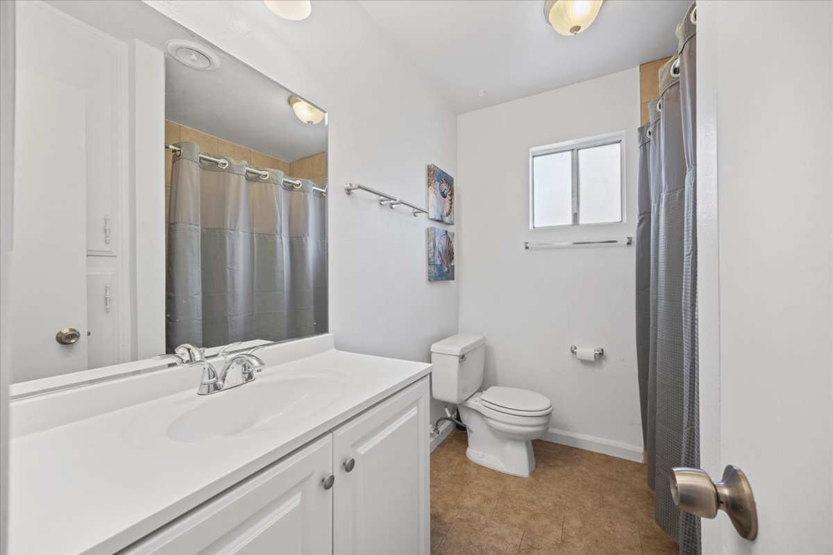 Building Photo - 4225 Parkwood Ct