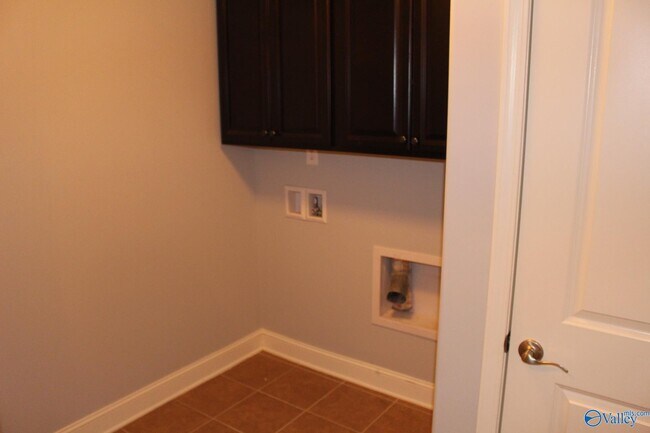 Building Photo - 14560 Water Stream Dr