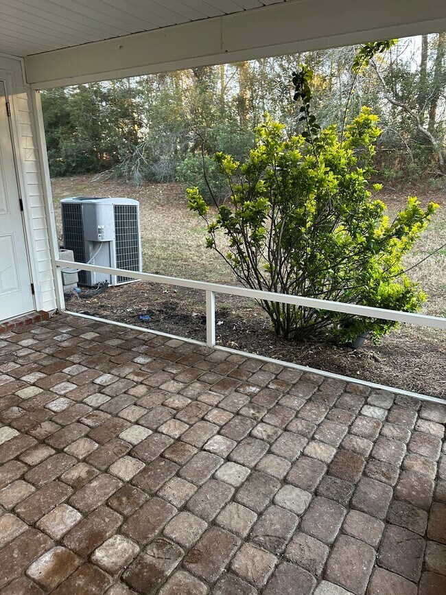 Building Photo - 3 Bedroom 2.5 Bath Townhome in Pooler