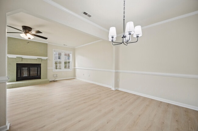 Building Photo - 5589 Campus Dr