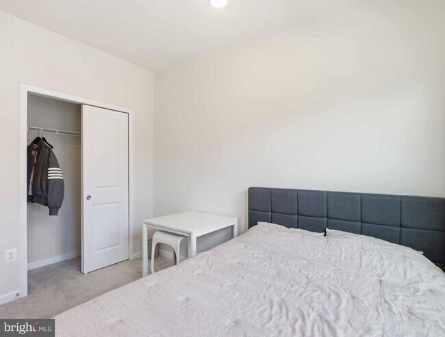 Building Photo - 3289 Watershed Blvd