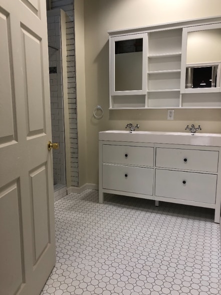 Building Photo - 1009 Jefferson St