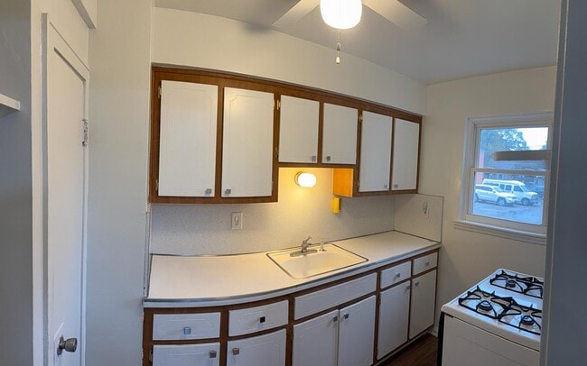 Building Photo - 21345 Sloan Dr