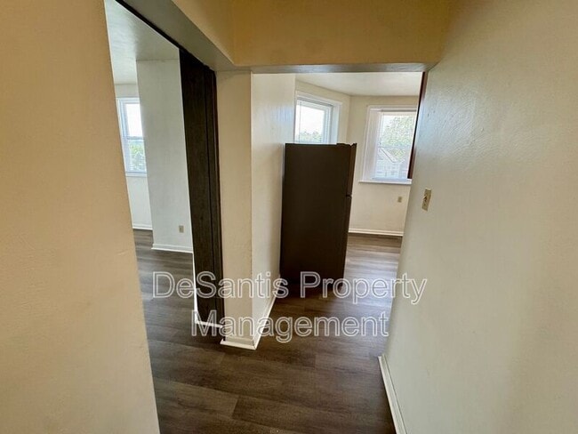 Building Photo - 212 N Highland Ave