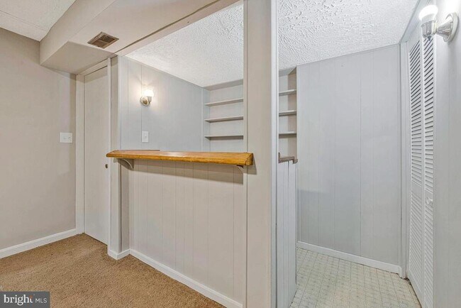 Building Photo - 22 Craftsman Ct