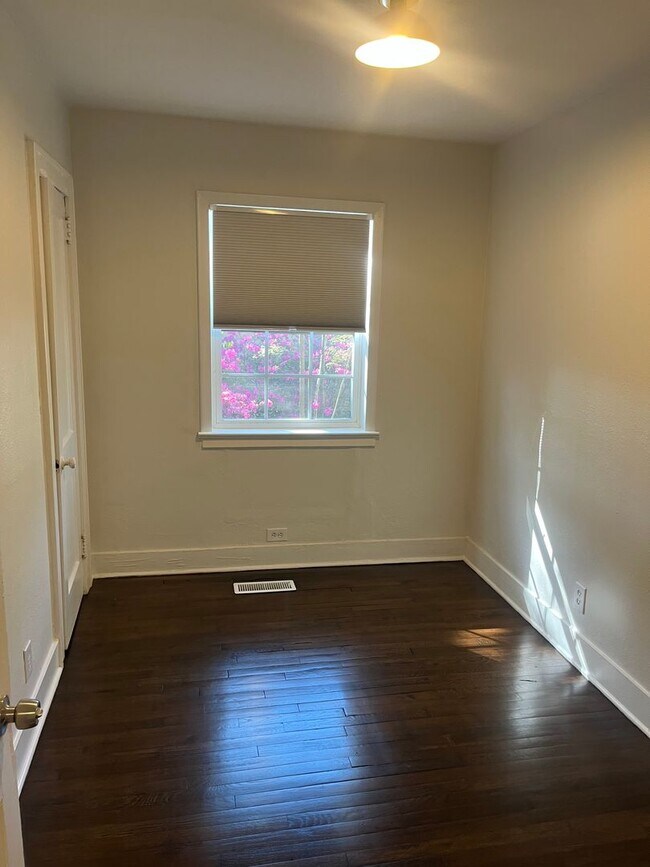 Building Photo - 2679 Olympia St