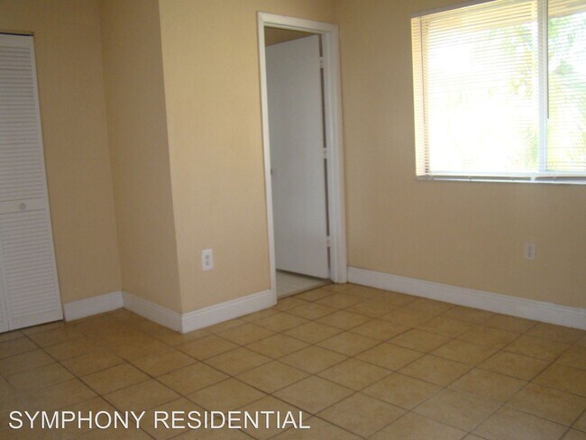 Building Photo - 11550-11584 NW 39th St