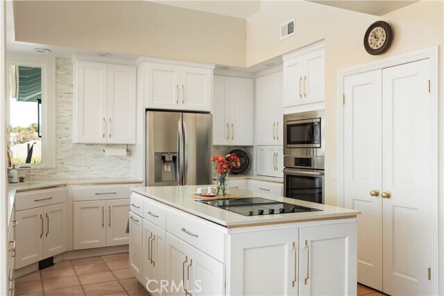 Building Photo - 10 Soto Grande Dr