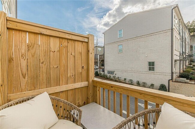 Building Photo - 1205 Skylar Ln SE