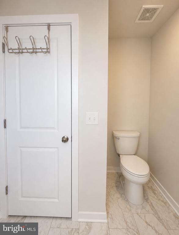 Building Photo - 4913 Brookside Ct