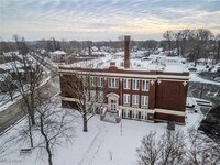 Building Photo - 25 E Spaulding St