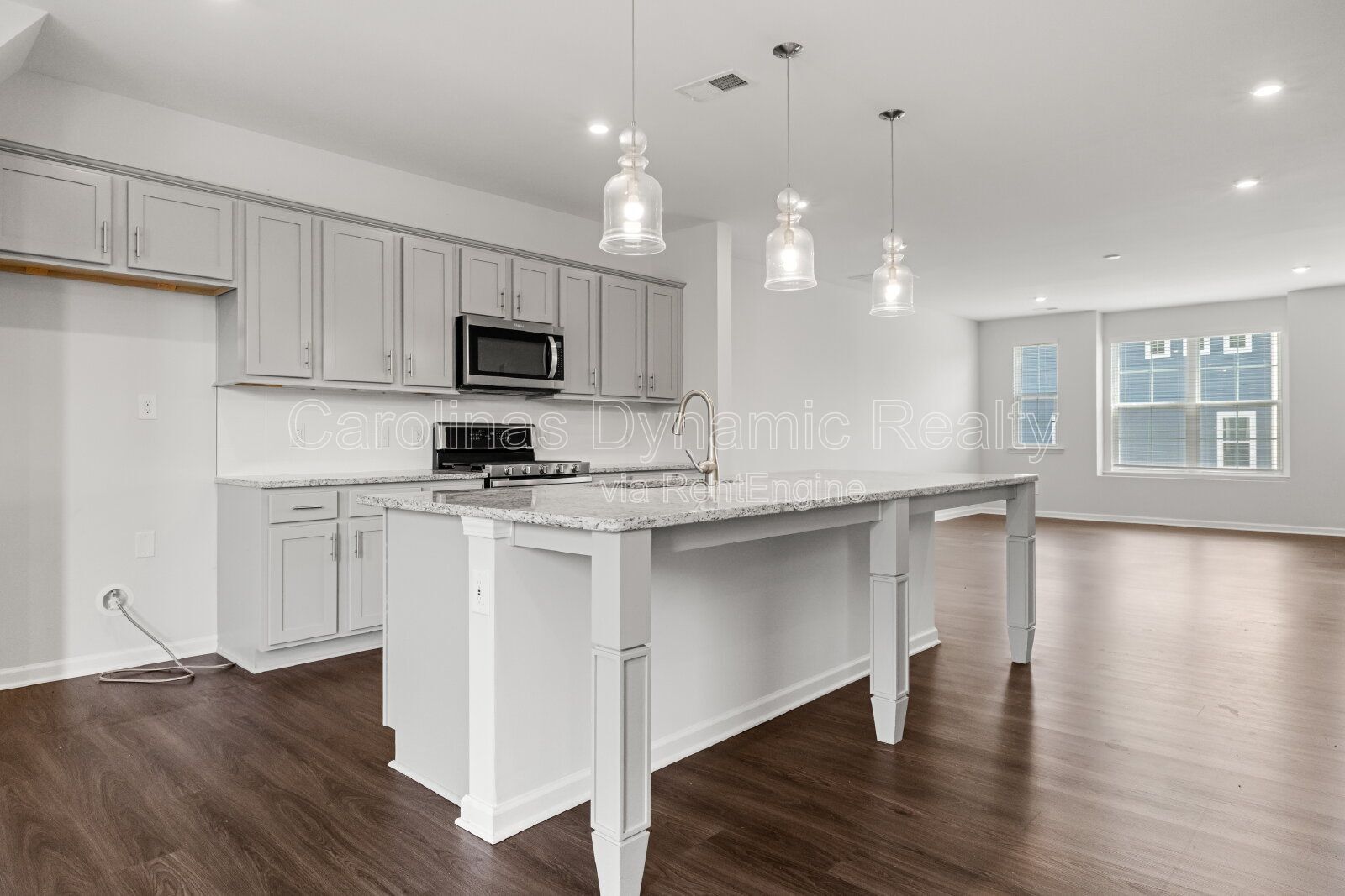 Building Photo - 6985 Waterstone Dr