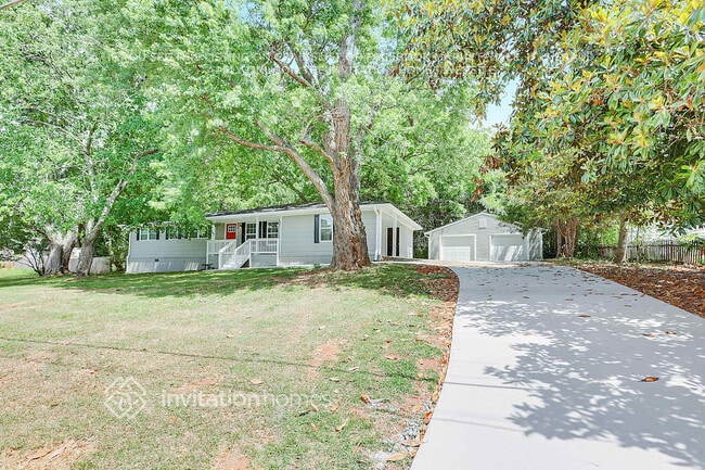 Building Photo - 6115 Marilla St