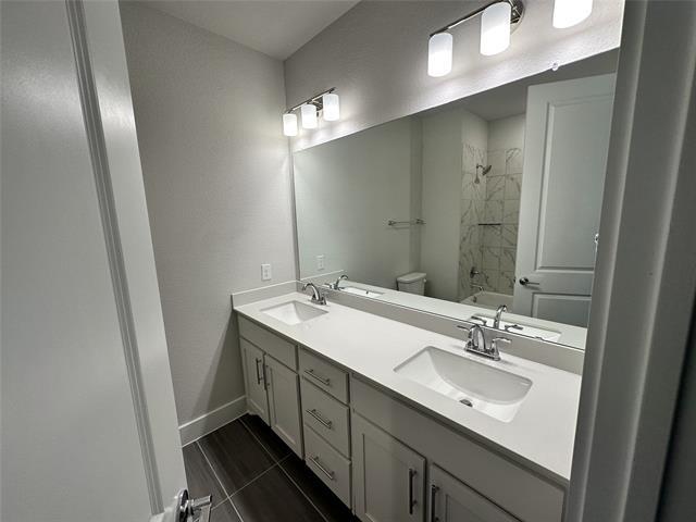 Building Photo - 8105 Radnor Rd