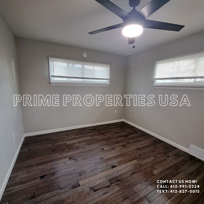 Building Photo - 223 Columbia Dr