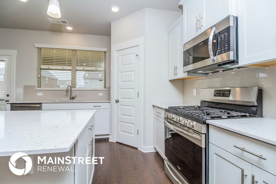 Building Photo - 853 Sapphire Dr