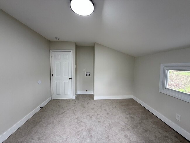 Building Photo - 315 Park Ave