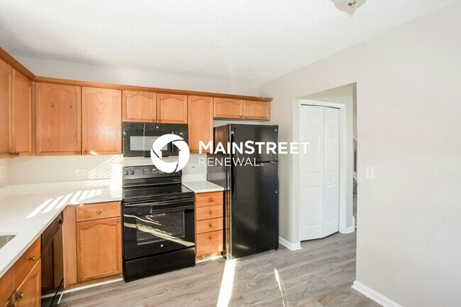 Building Photo - 4 Bedroom Pet-Friendly Home in Charlotte, NC with Main Street Renewal