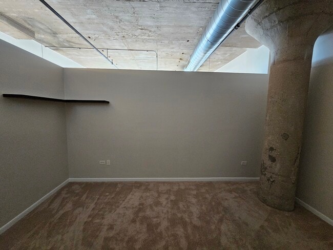 Building Photo - 1550 S Blue Island Ave