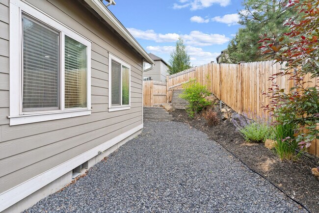 Building Photo - 60999 SE Geary Dr