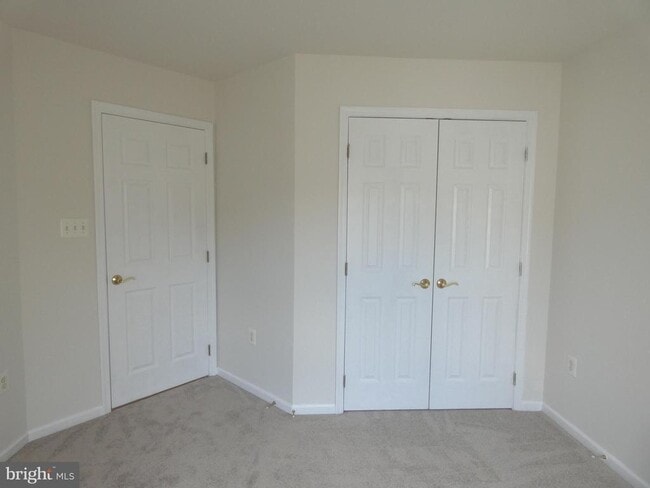 Building Photo - 6422 Lake Meadow Dr
