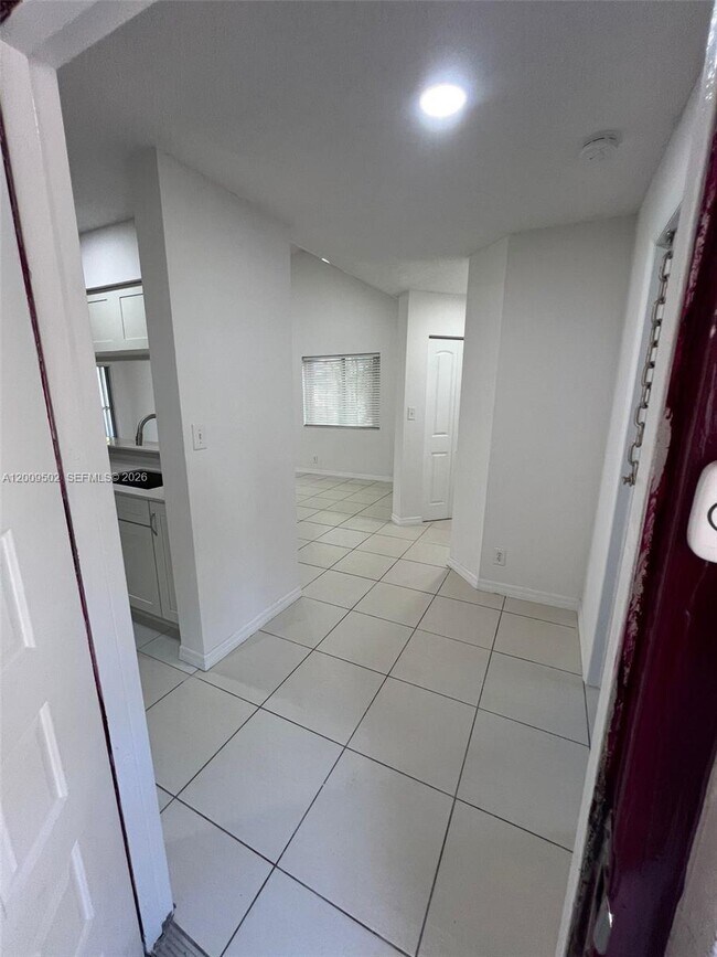 Building Photo - 9203 SW 138th Pl