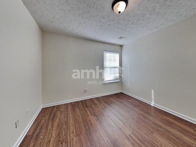 Building Photo - 78 Red Maple Way