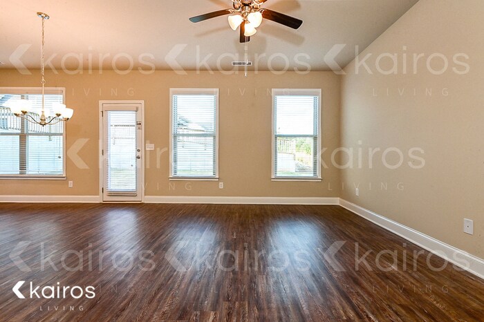 Building Photo - 25 Heard Ln