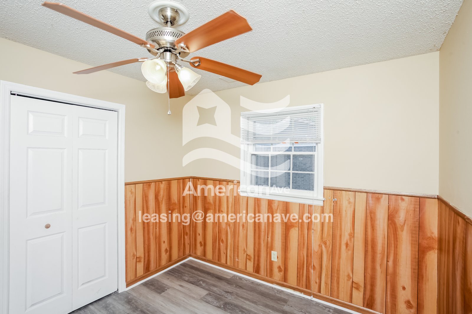 Building Photo - 517 Riverside Ln