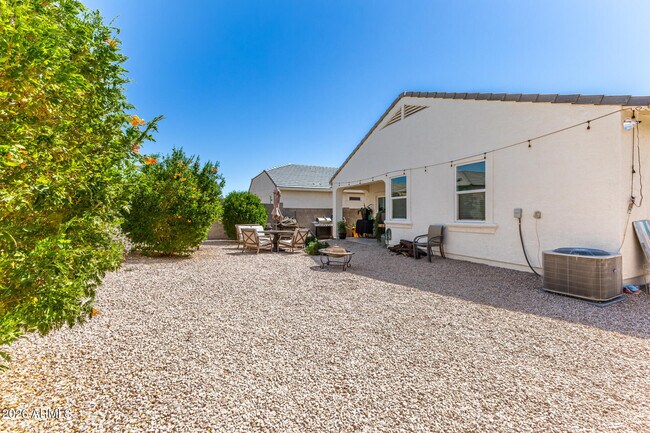 Building Photo - 24456 W Hacienda Ave