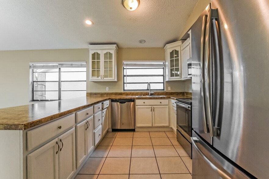 Building Photo - 1409 Bridlebrook Dr