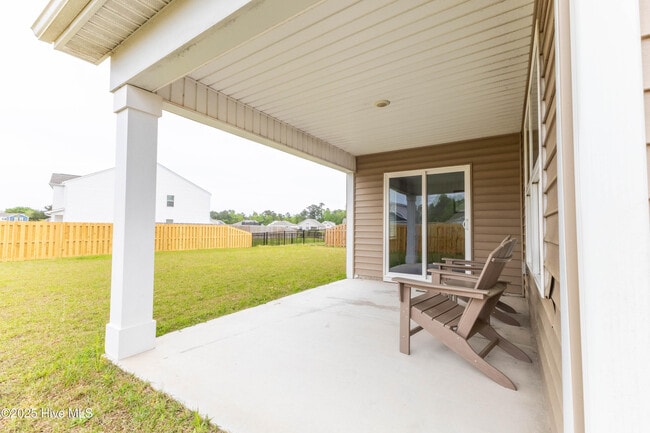 Building Photo - 509 Birdsong Dr