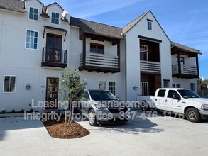 Building Photo - 104 Shirekeep Ln