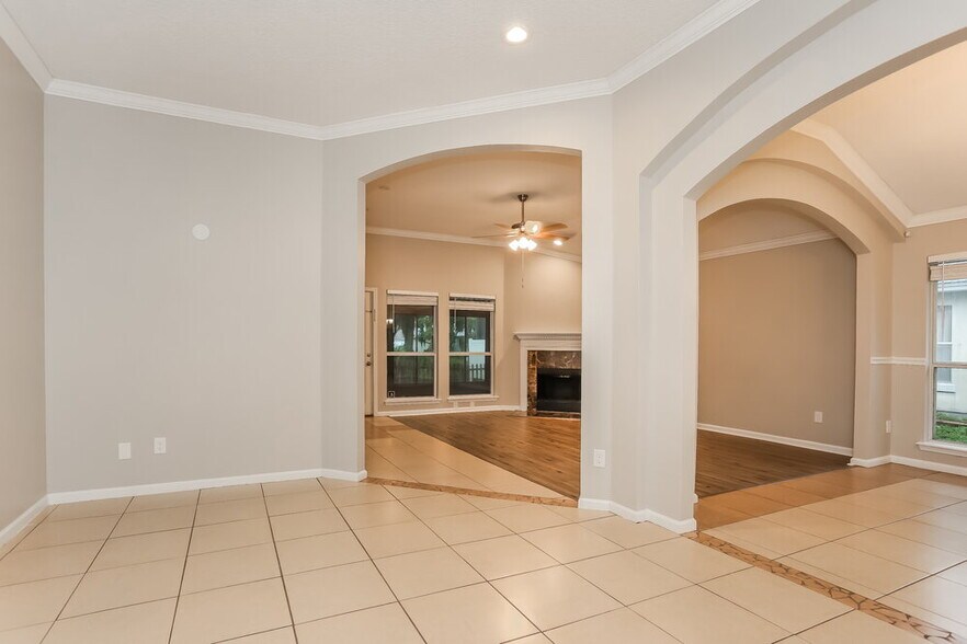 Building Photo - 5046 Cape Elizabeth Ct W