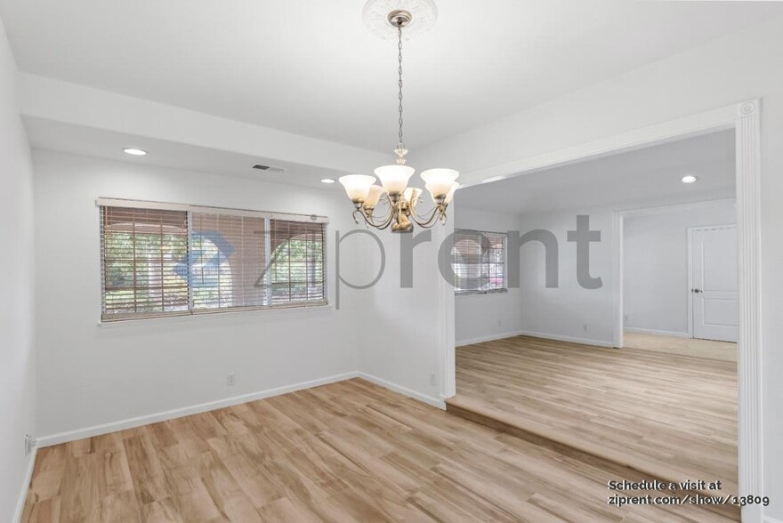 Building Photo - 1400 Arkell Rd