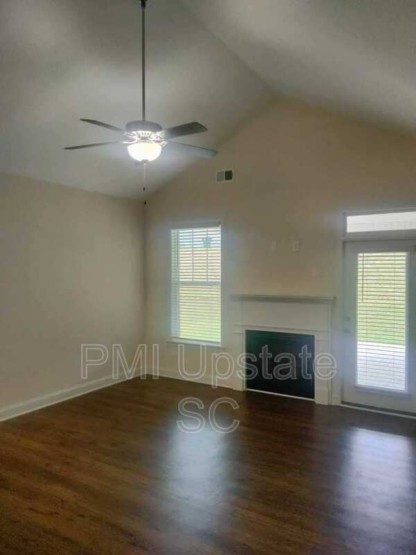 Building Photo - 567 Chantry Ln