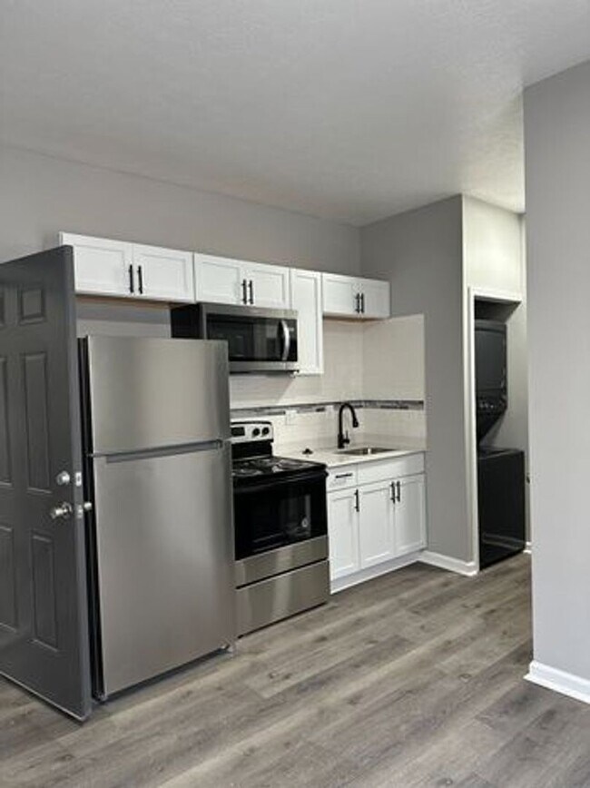 Building Photo - Irvington Living II: Renovated Comfort in a Vibrant Neighborhood