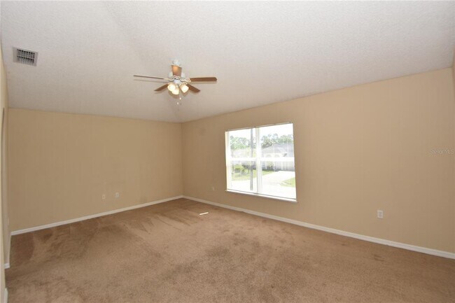 Building Photo - 27 Riverdale Ln