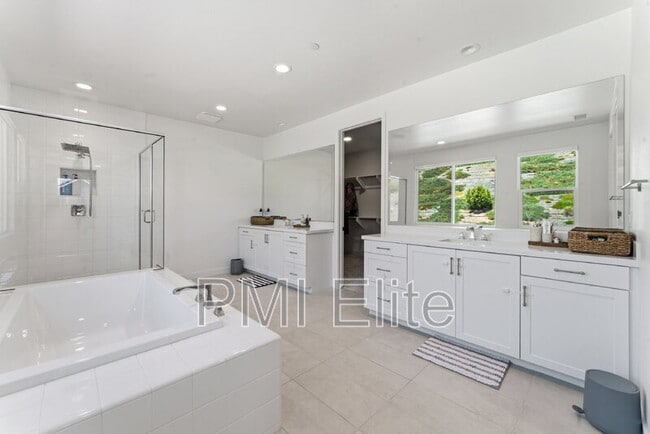 Building Photo - 28657 Windbreak Tr