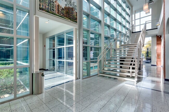 Building Photo - 38 E Serene Ave