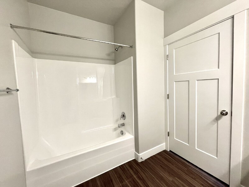Building Photo - 673 N 380 W