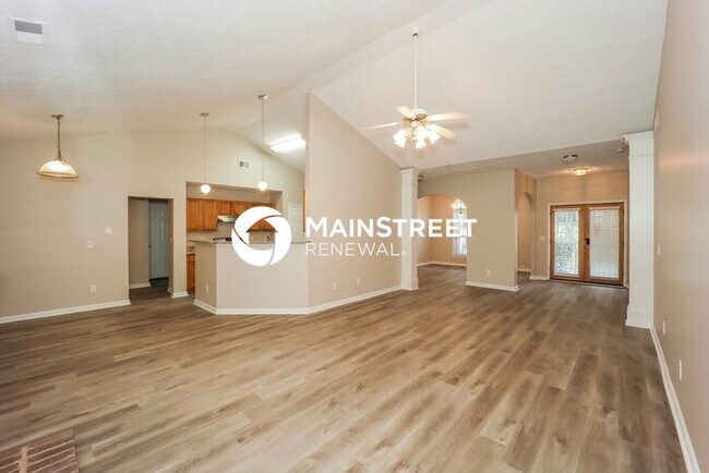 Building Photo - 3 Bedroom Pet-Friendly Home in Atlanta, GA with Main Street Renewal